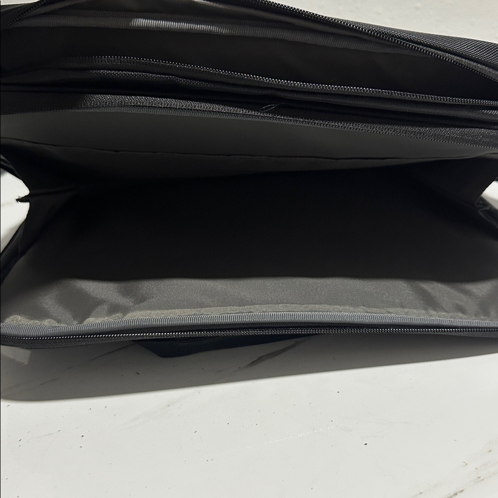 Dell Computer Bag - Picture 3 of 5